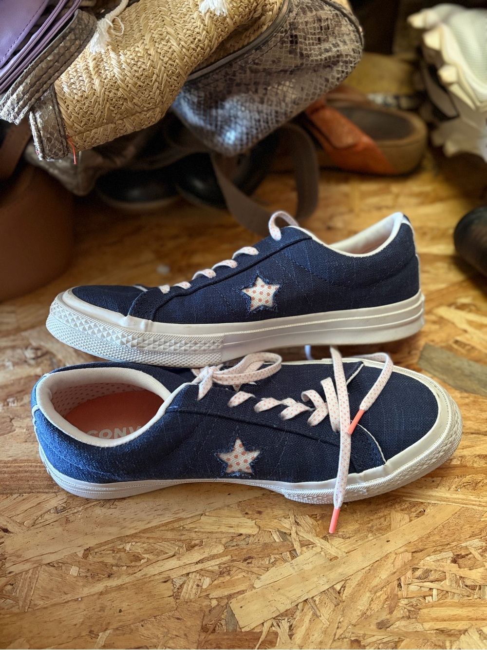 Converse Navy Blue Low-Top Sneakers with White Trim Orange Polka Dot Star 7